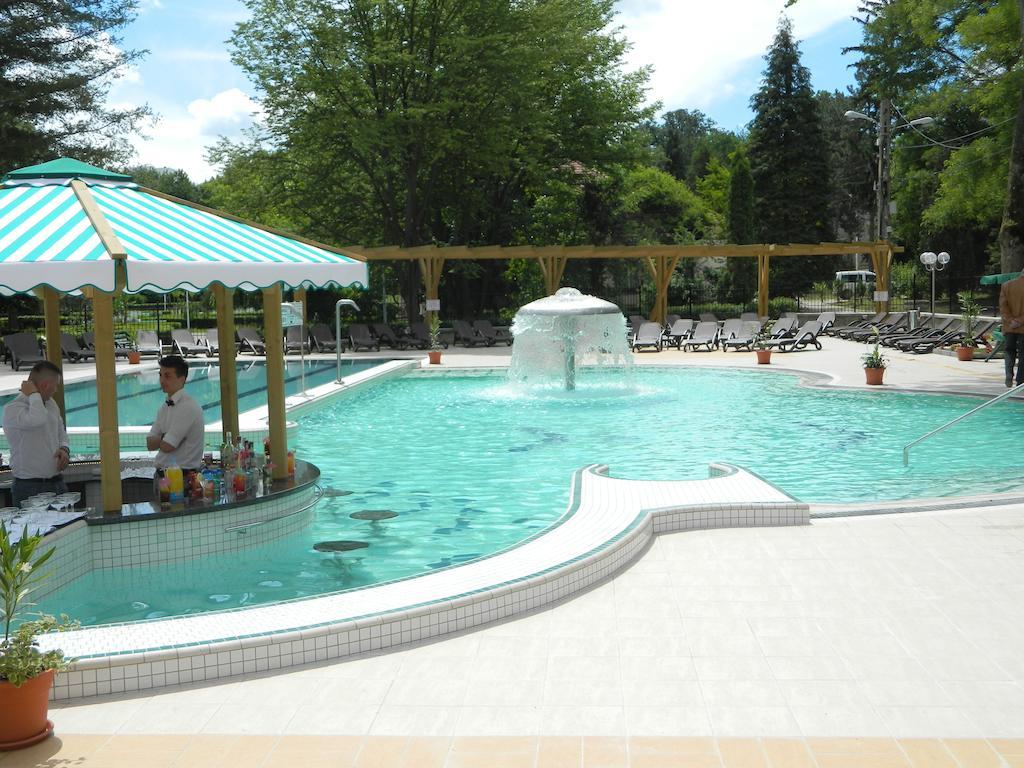Nufarul 3* Băile Felix